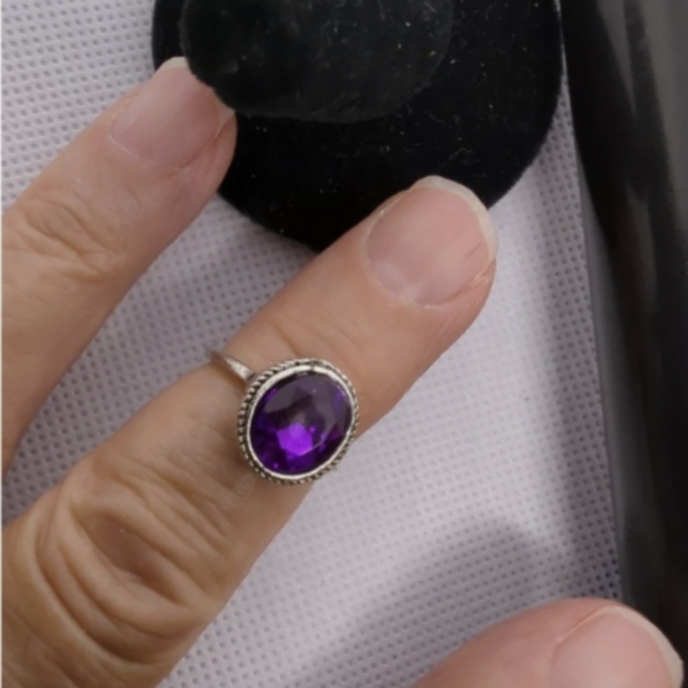 Fashion Ring Purple Stone Size 5.5 Vintage But New Without Tags